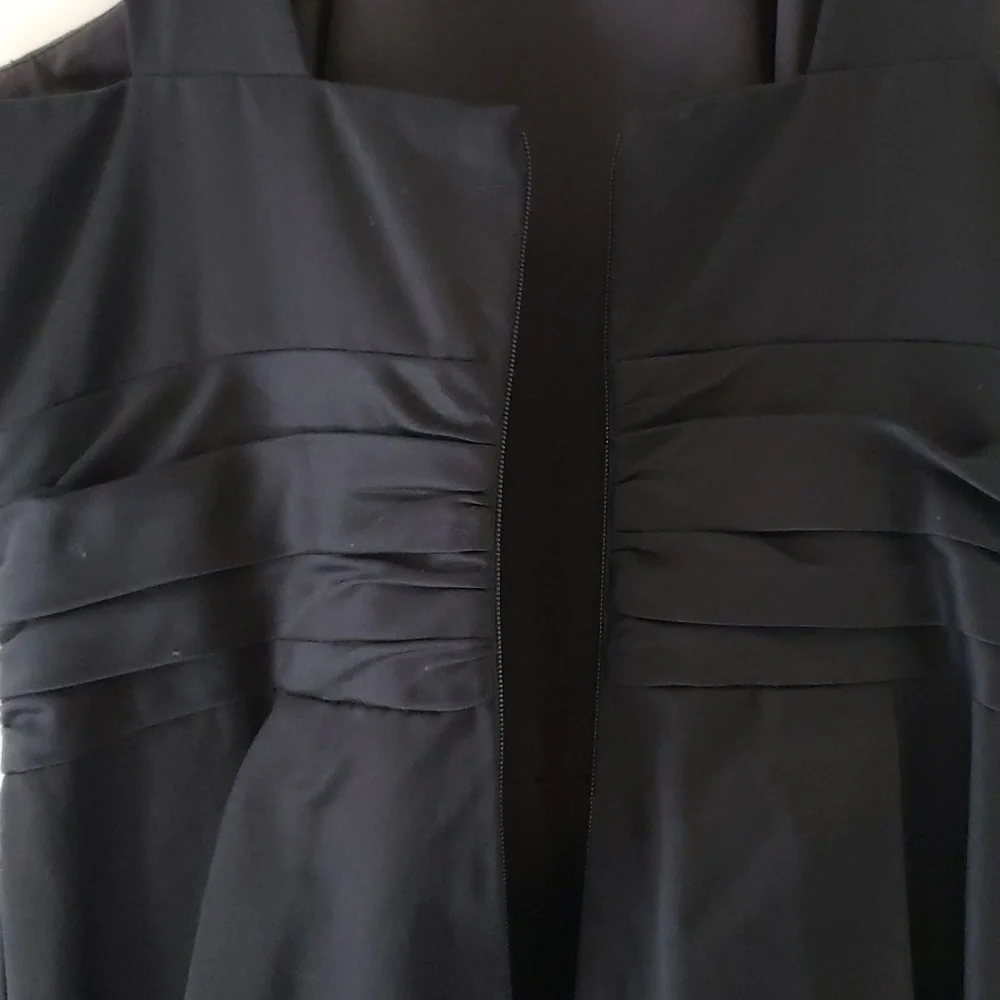 David's Bridal Short Cotton Dress with Y-Neck and Skirt Pleating Bridesmaid - Picture 6 of 6